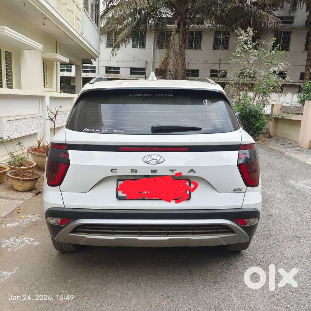 Creta For Sale White Colour 17 Lakhs