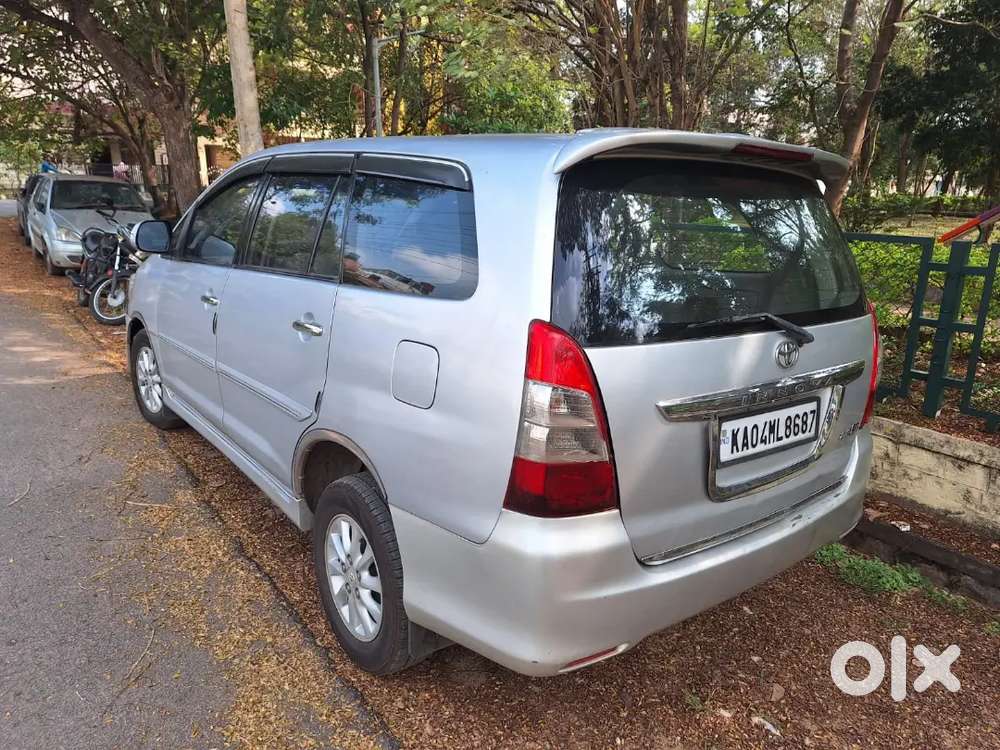 Toyota Innova 2013 Diesel 130000 Km Driven