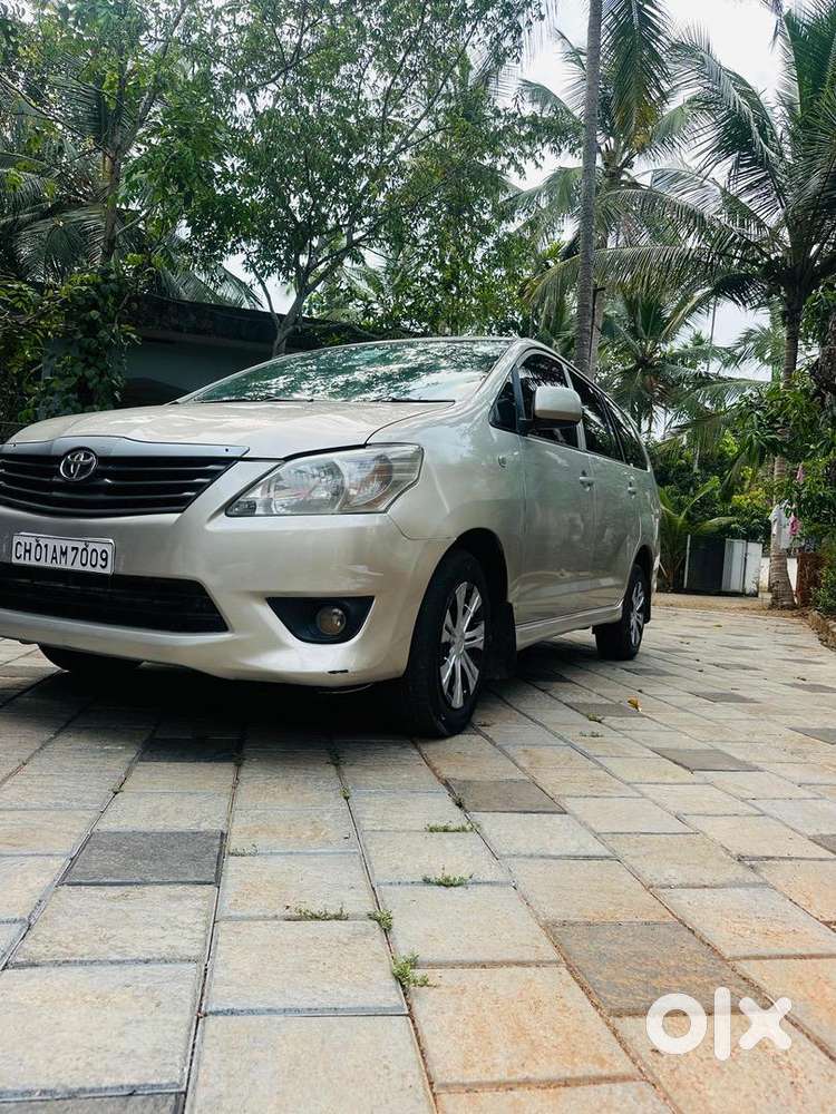Toyota Innova 2012 Diesel 190000 Km Driven
