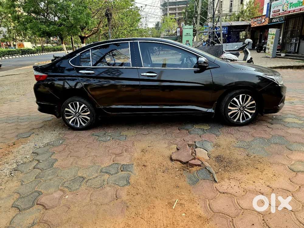 Honda City Zx 2017 Petrol Well Maintained