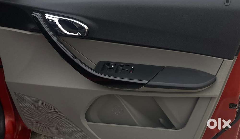 Tata Tiago 1.2 Revotron Xza, 2019, Petrol