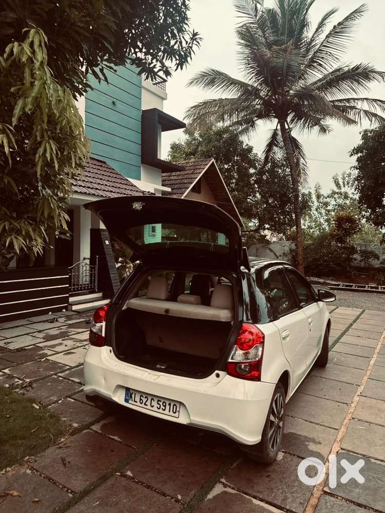 Toyota Etios Liva 2017 Petrol Well Maintained