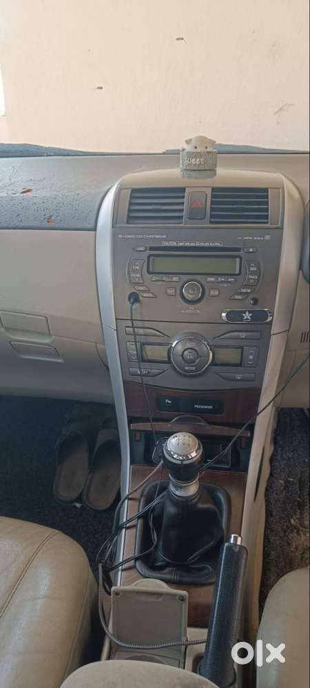 Toyota Corolla Altis (2011)