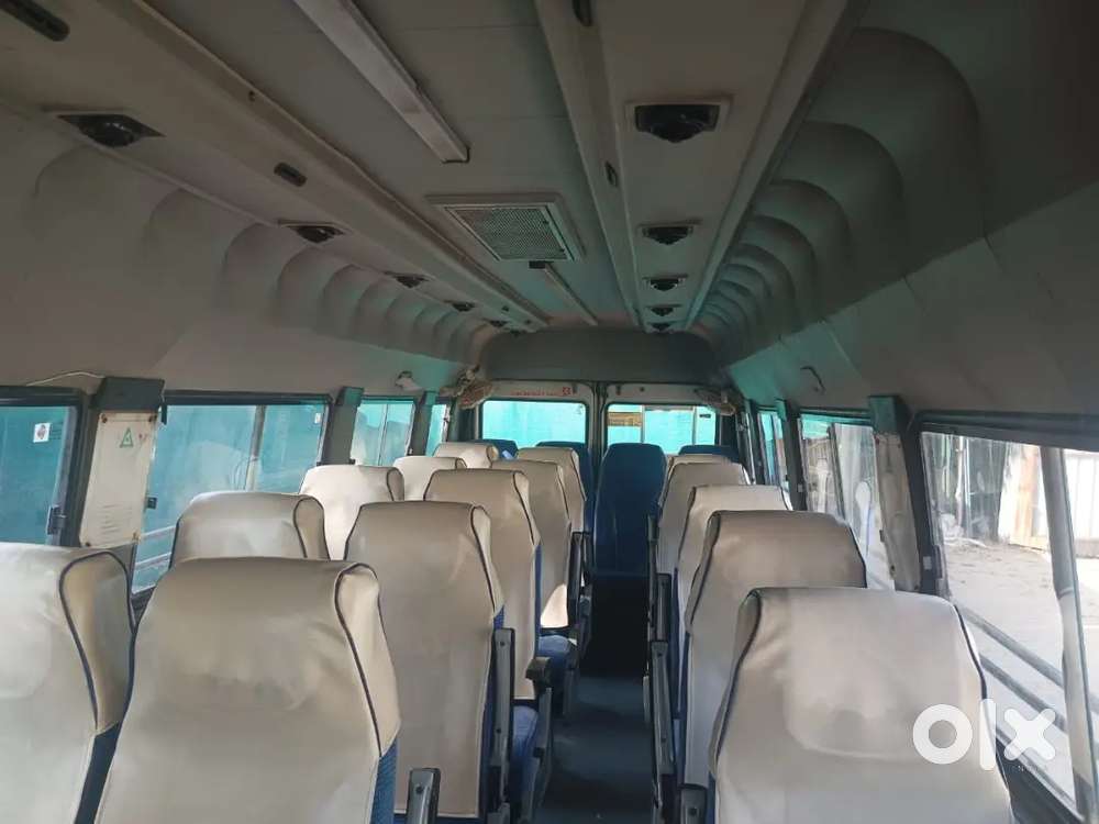 Good Condition 21 Seater