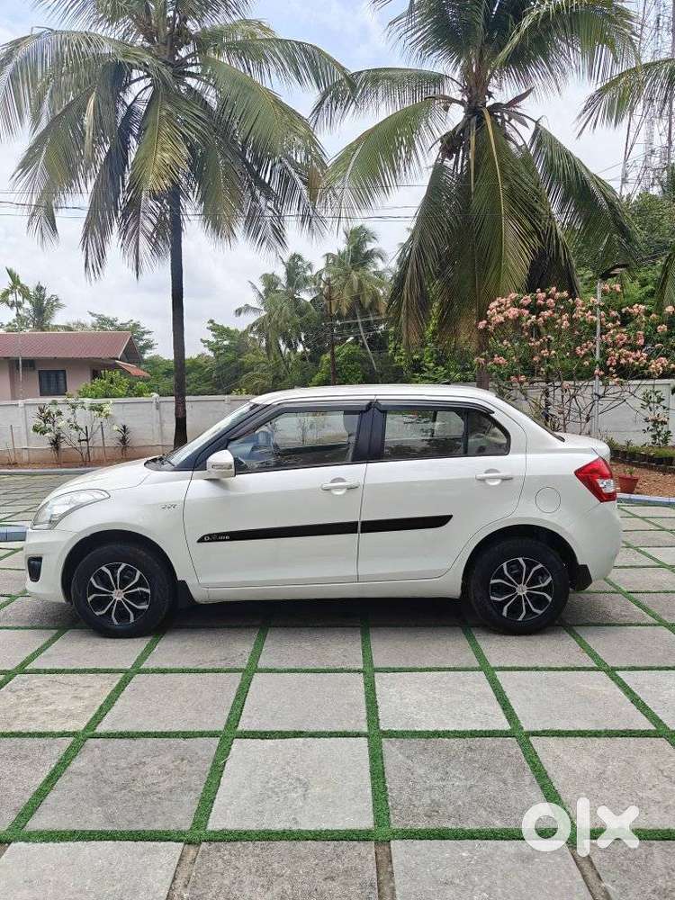Maruti Suzuki Swift Dzire 1.2 Vxi Bsiv, 2014, Petrol