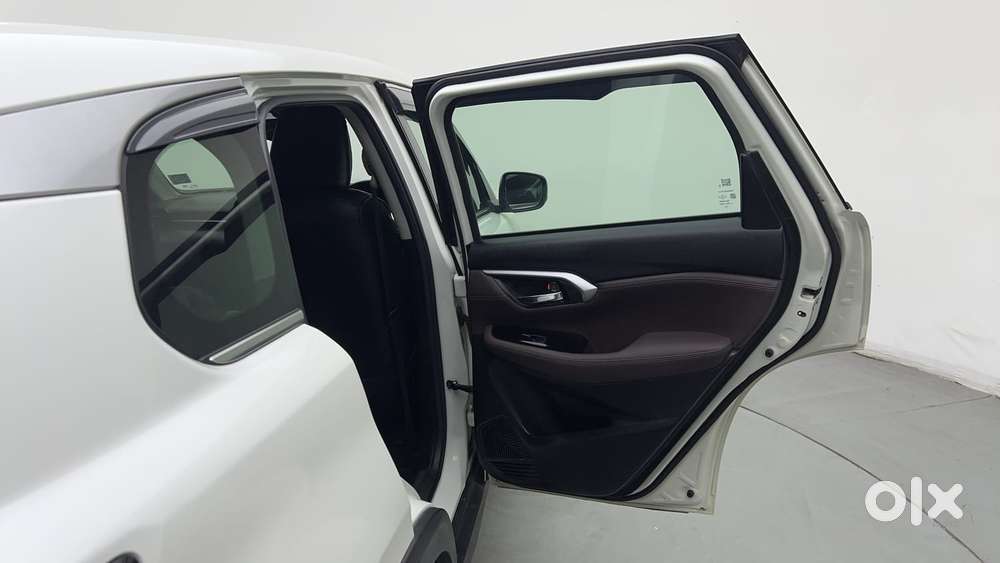 Maruti Suzuki Grand Vitara 1.5 Zeta Cng, 2023, Cng & Hybrids