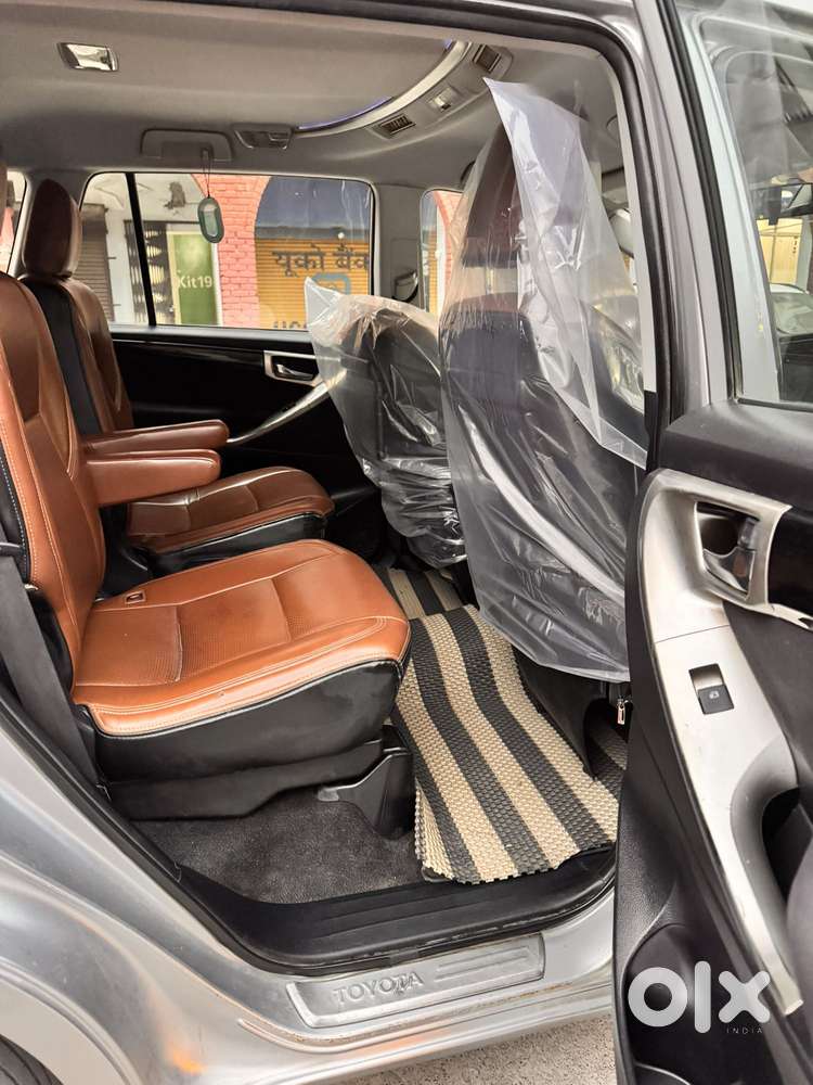 Toyota Innova Crysta 2.4 V 7 Str, 2016, Diesel