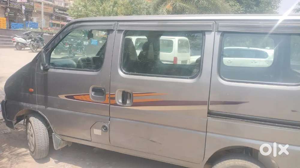 Maruti Suzuki Eeco 2022 Cng & Hybrids 85000 Km Driven