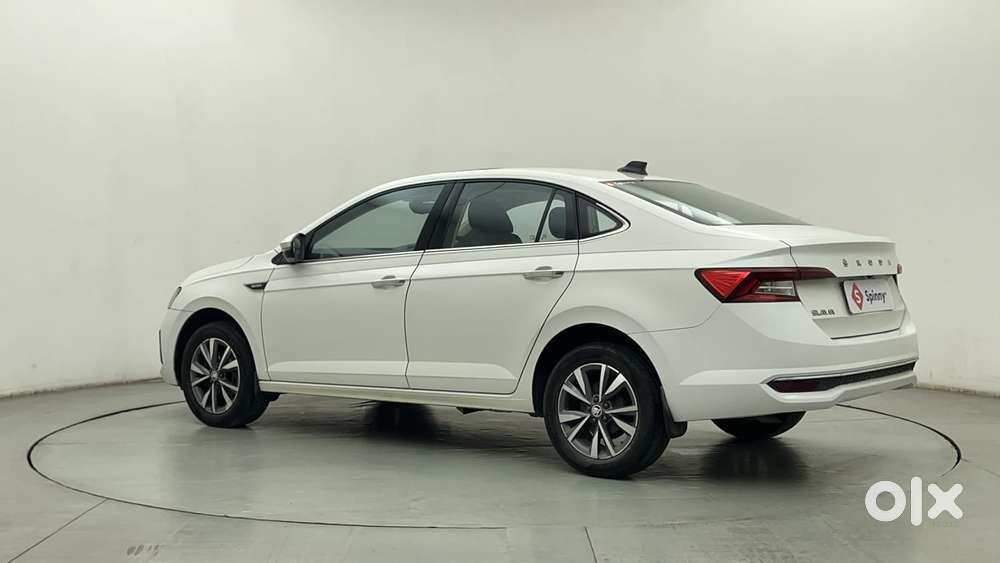 Skoda Slavia Style 1.0l Tsi At, 2022, Petrol