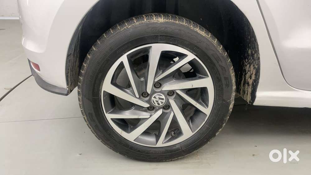 Volkswagen Polo 1.0 Tsi Comfortline At, 2021, Petrol