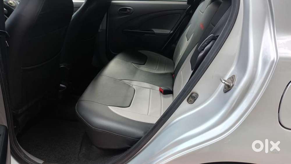 Toyota Etios Liva G, 2012, Petrol