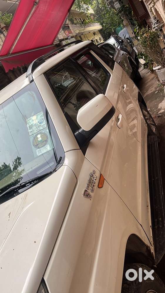 Mahindra Tuv 300 2017/2018 Diesel 130000 Km Driven