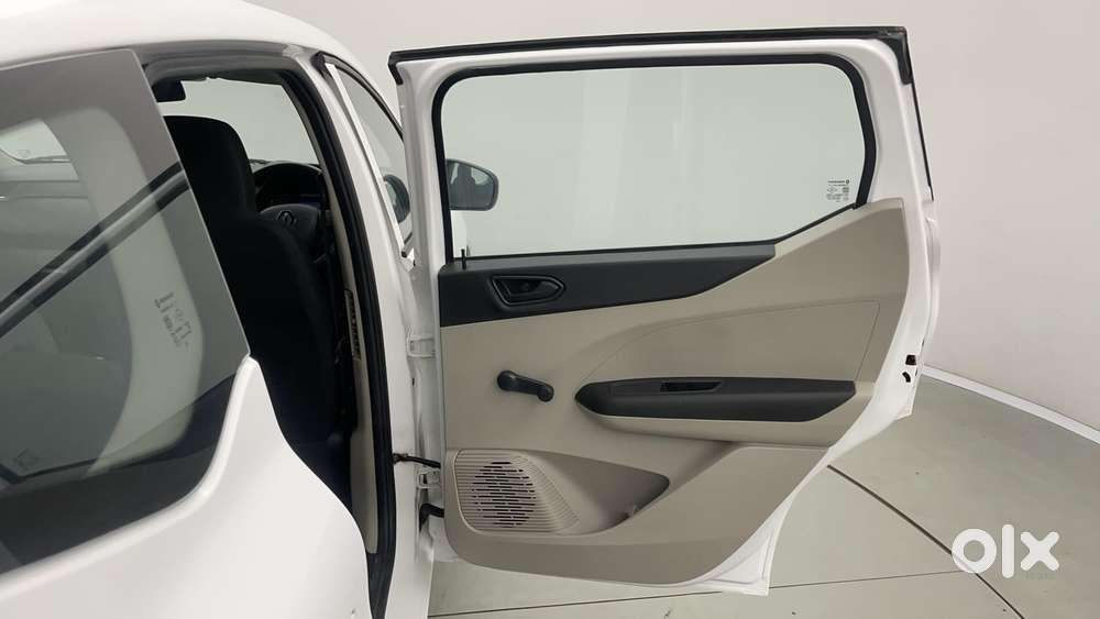 Renault Triber Rxl, 2024, Petrol