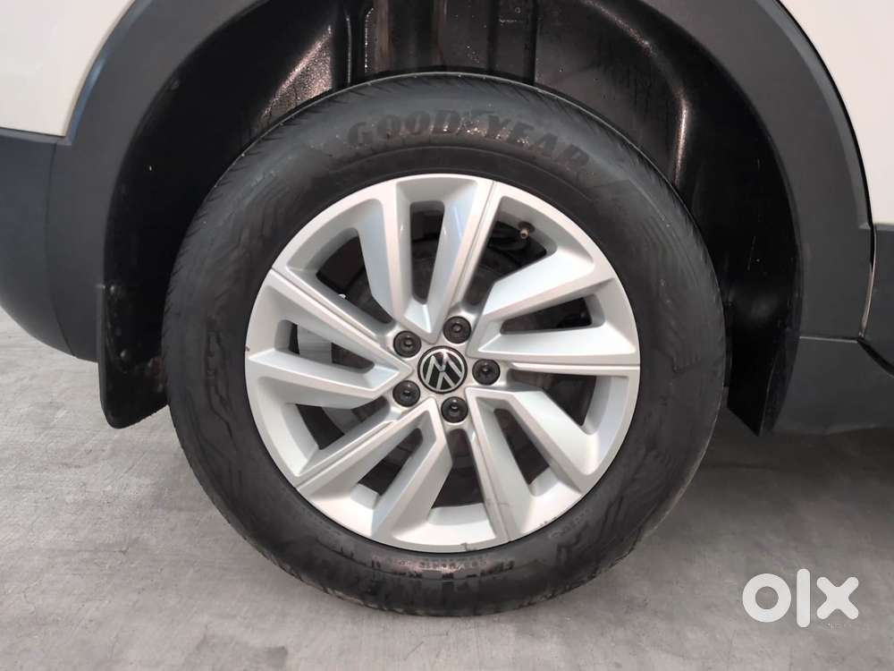 Volkswagen Taigun 1.0 Tsi Highline At, 2022, Petrol