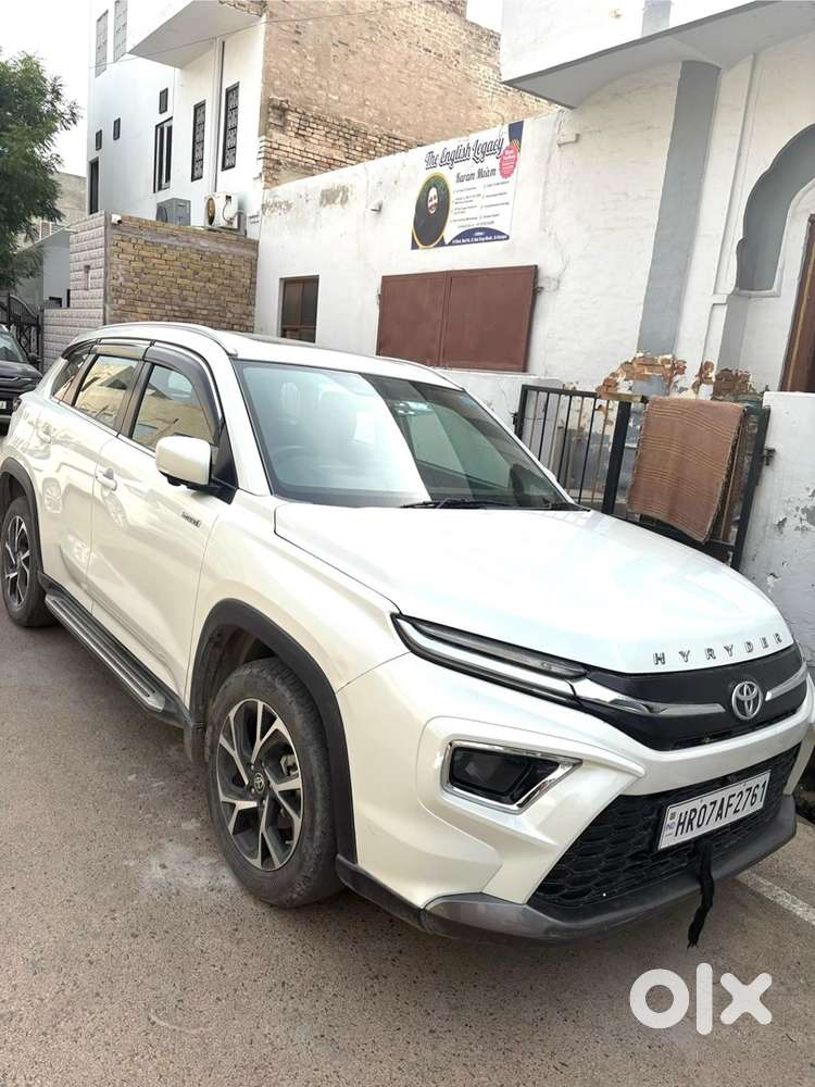 2023 Toyota Urban Cruiser Km Driven 100000