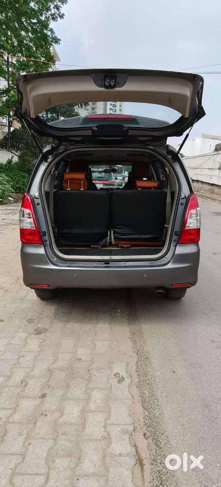 Toyota Innova 2.5 V 7 Str, 2011, Diesel