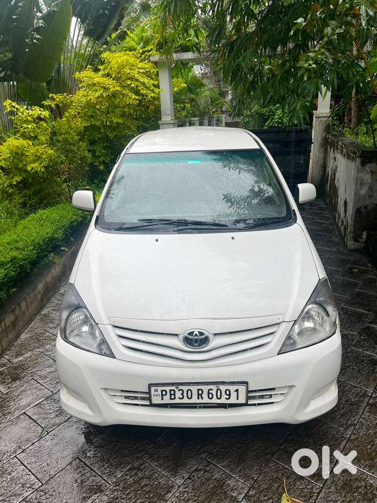 Toyota Innova Diesel 2011