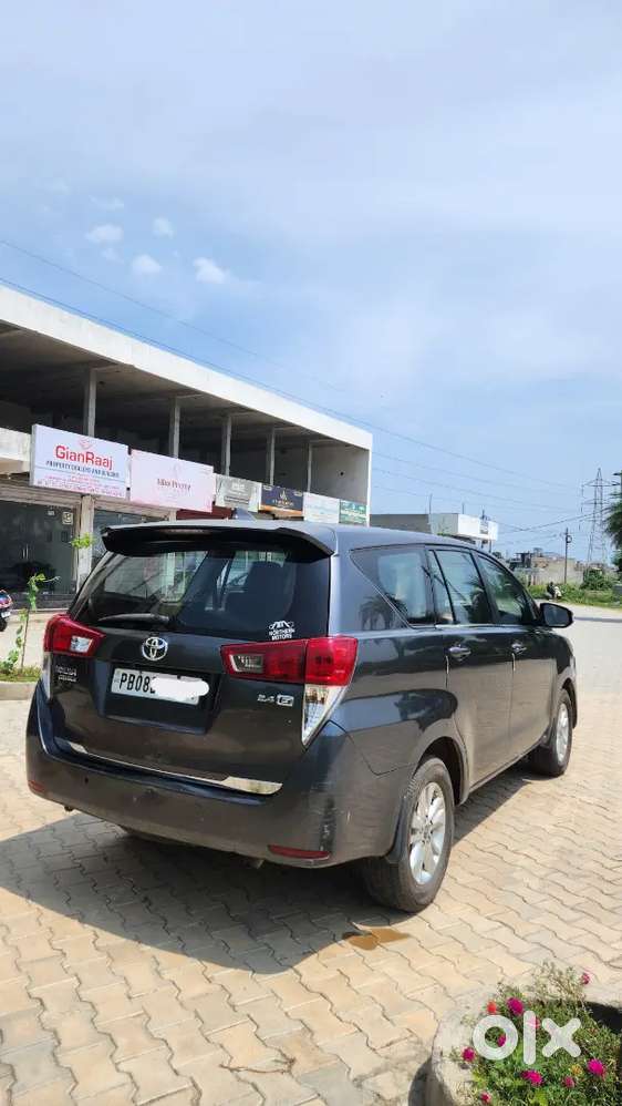 Toyota Innova Crysta 2017
