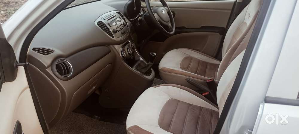Hyundai I10 Sportz 1.1l, 2015, Cng & Hybrids