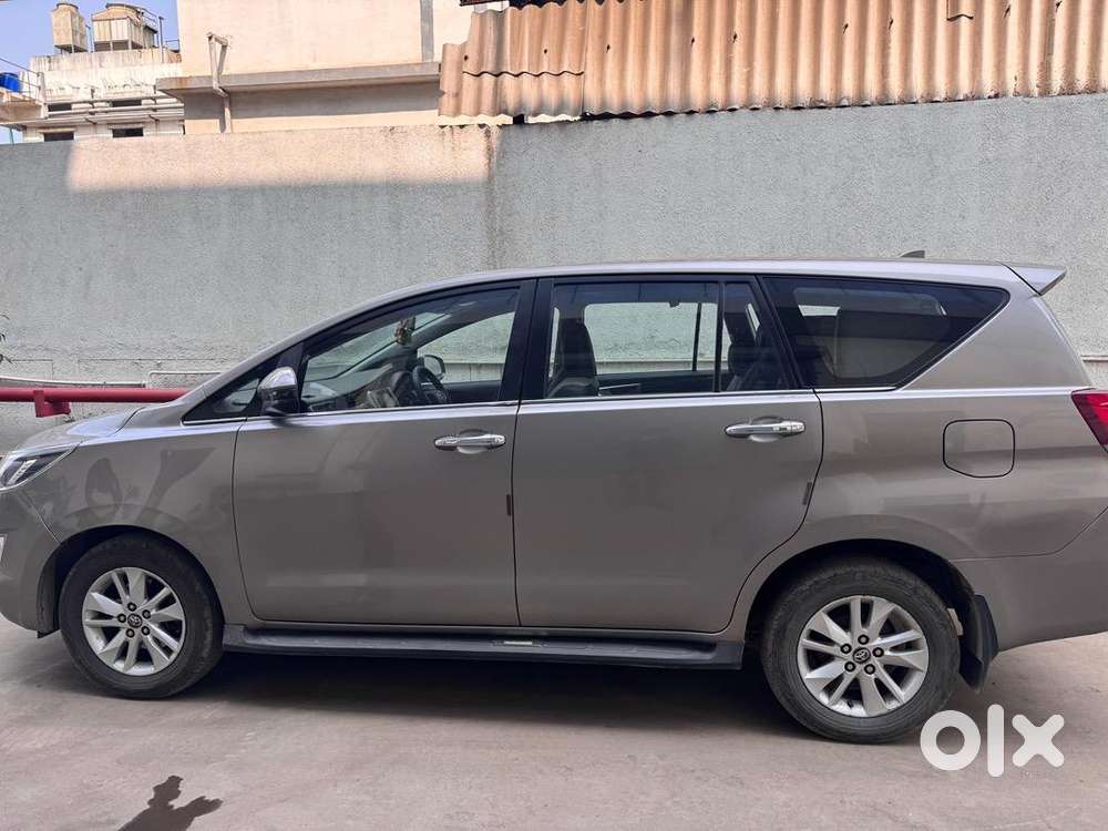 Toyota Innova Crysta 2016