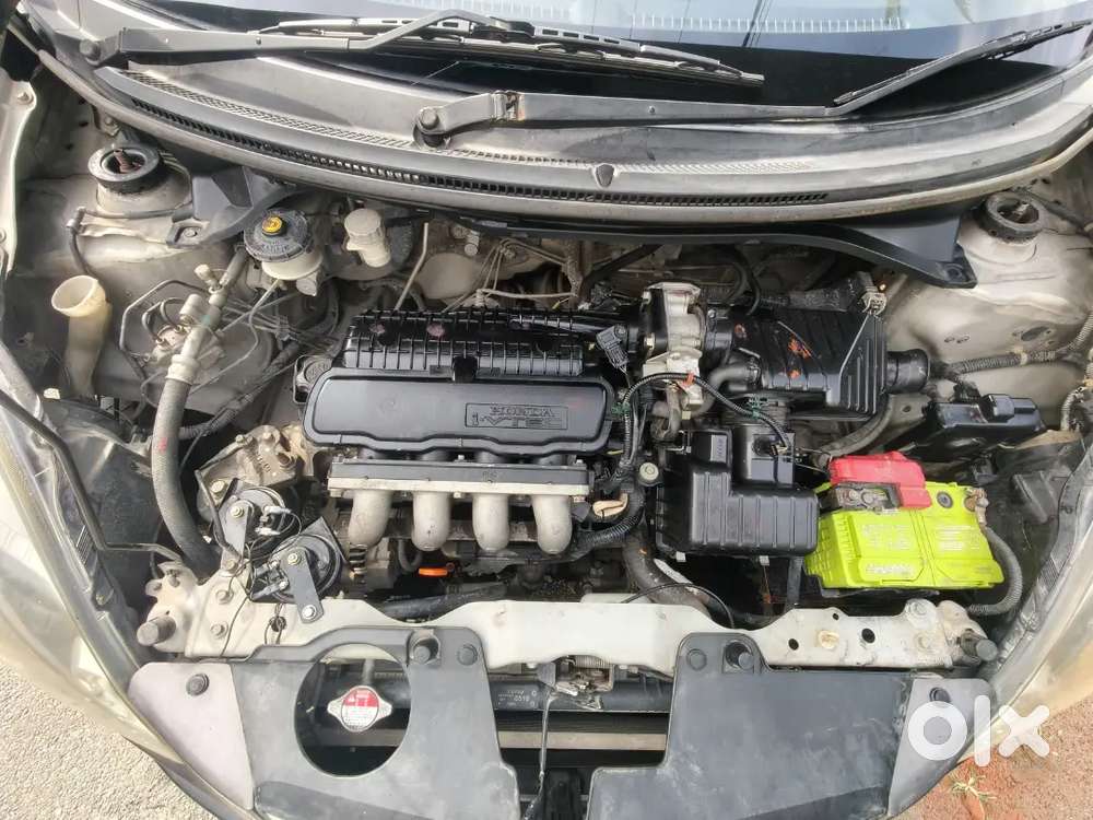 Honda Brio Mt Petrol 2nd Owner 2012