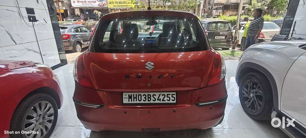 Maruti Suzuki Swift Vxi Abs Bsiv, 2014, Petrol