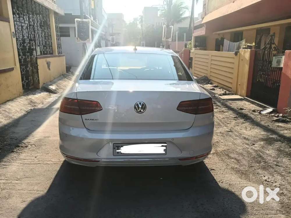 Volkswagen Passat-automatic-sunroof-leather Seats-excellent Condition