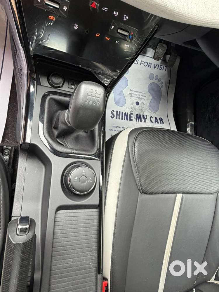 Tata Nexon Petrol Manual 2026