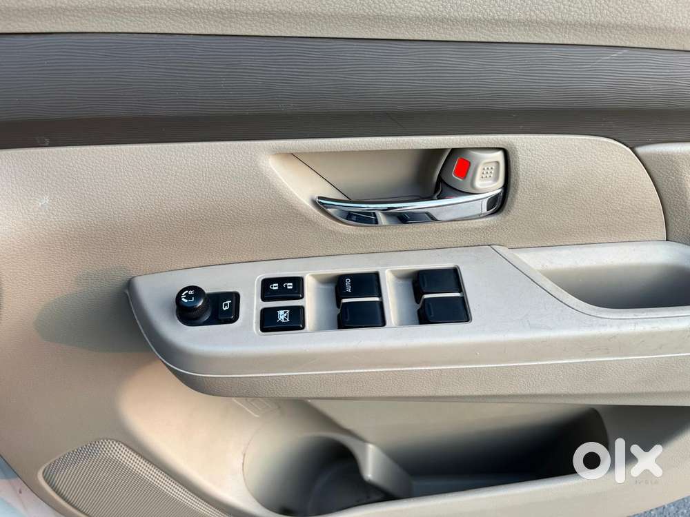 Maruti Suzuki Ertiga 1.5 Vxi Shvs, 2022, Petrol