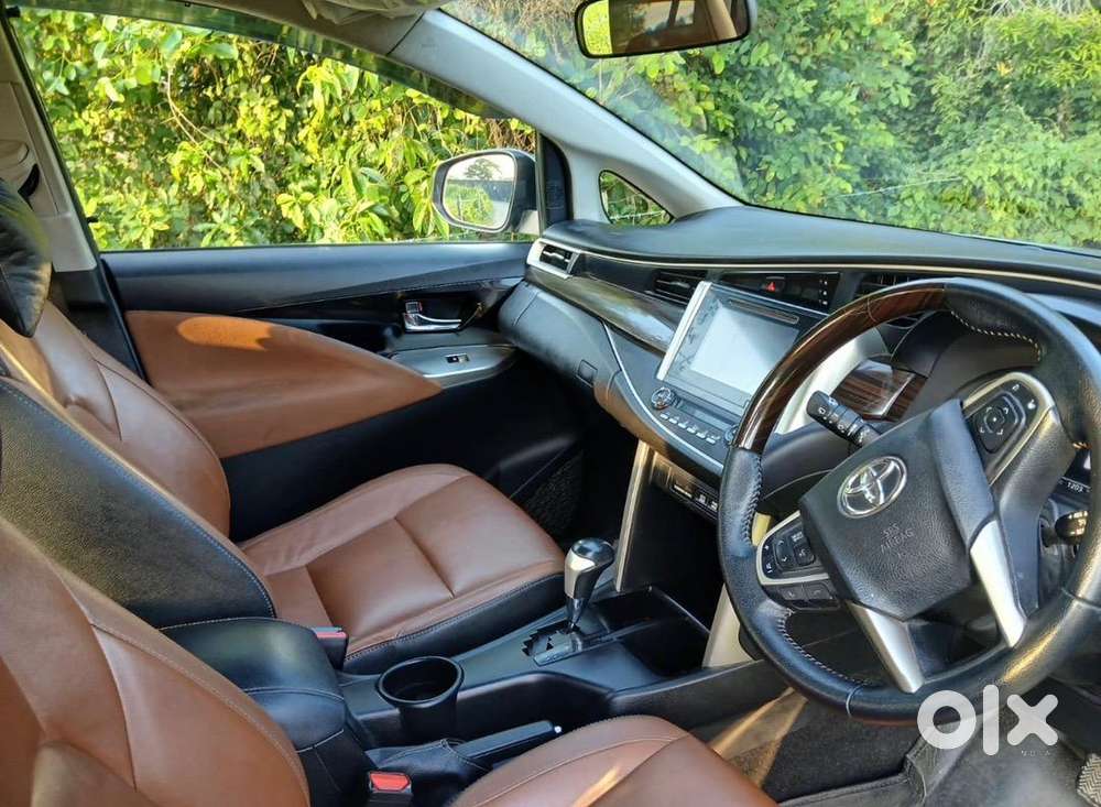 Toyota Innova Crysta