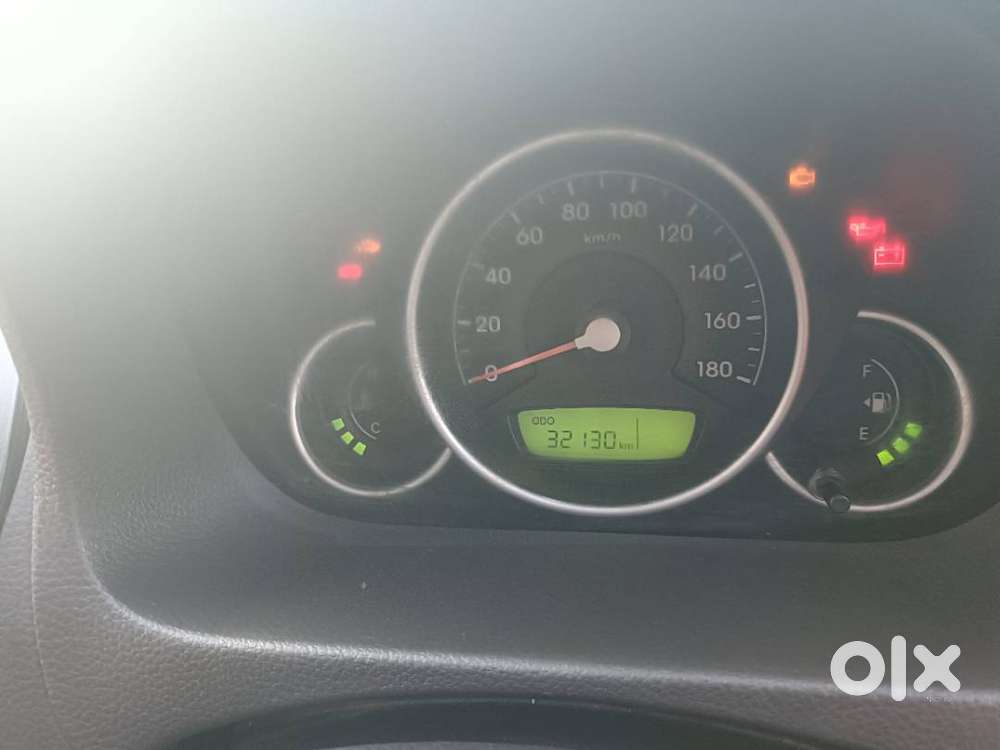 Model: Eon Magna+, Manual Manufacturing: 2014 Petrol