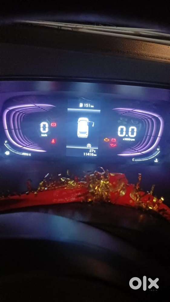 Kia Carens 2024 Petrol Well Maintained