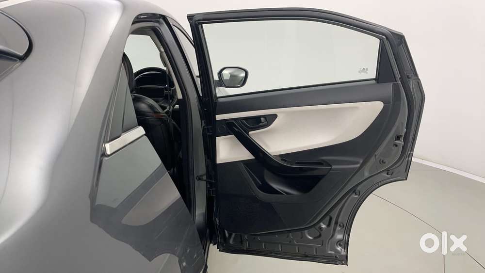 Tata Curvv Creative 1.2 Revotron Petrol 6mt, 2024, Petrol