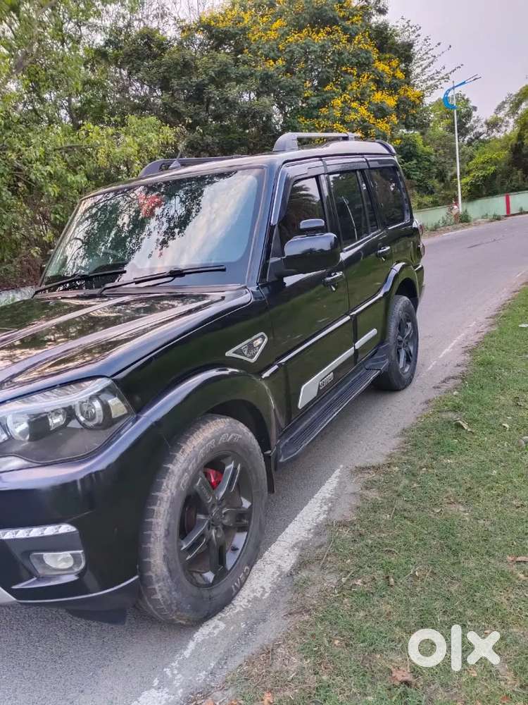 Mahindra Scorpio Classic 2021 Diesel 85000 Km Driven