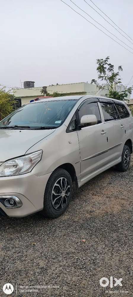 2012model 2.5g 8seater