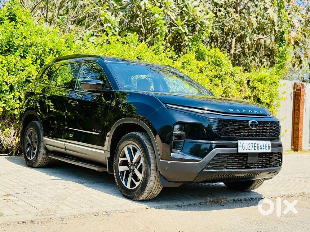 Tata Safari Pure Plus S Dark Edition At, 2025, Diesel