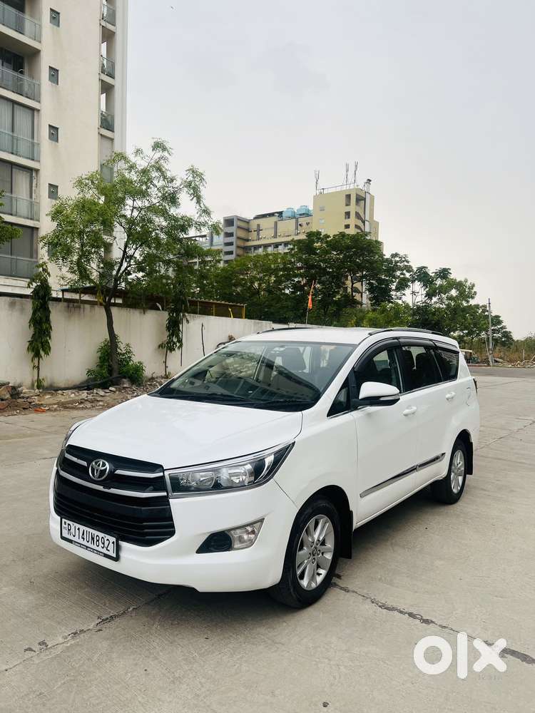 Toyota Innova Crysta 2.4 G Mt 7 Str, 2017, Diesel