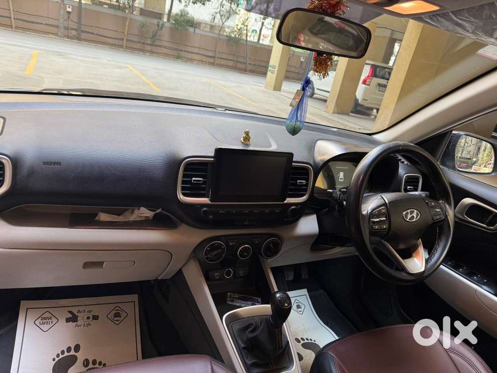 Hyundai Venue 2024 Petrol Good Condition