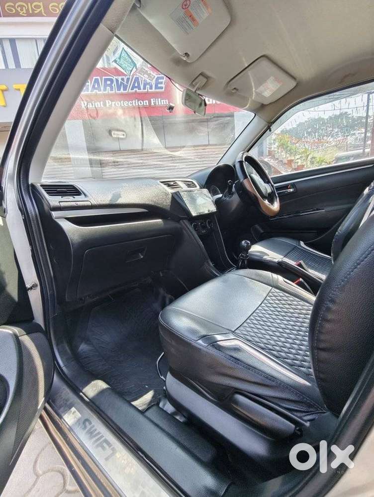 Maruti Suzuki Swift Vxi + Manual, 2017, Petrol