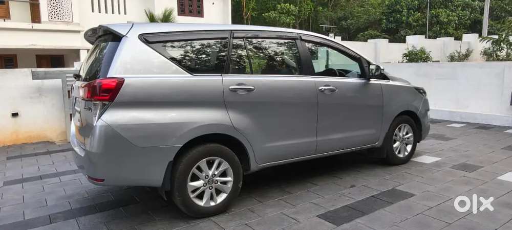 Innova Cryata(2016 Zx Automatic 2.4)