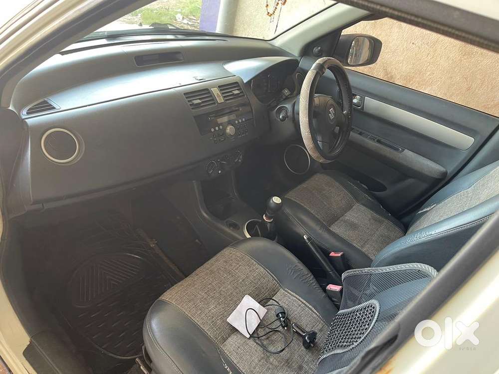 Maruti Suzuki Swift Dzire 2011 Cng