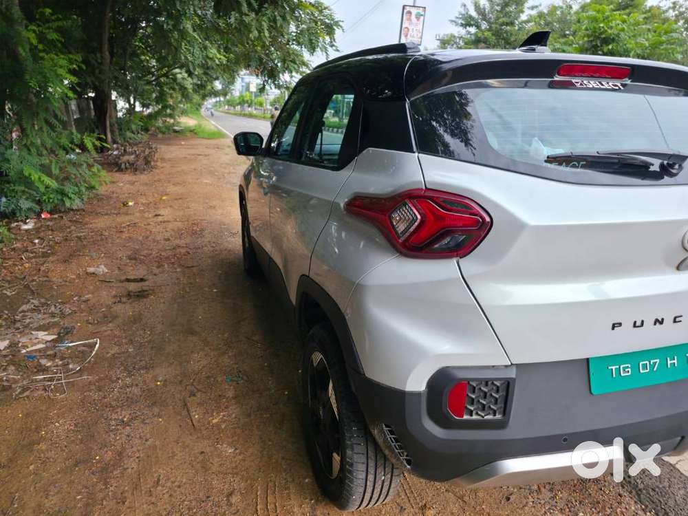 Top End Punch Ev With Sunroof And Fully At Long Range