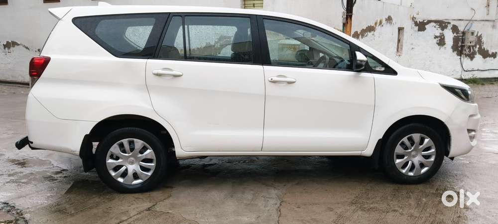 Toyota Innova Crysta 2.4 G Mt, 2022, Diesel