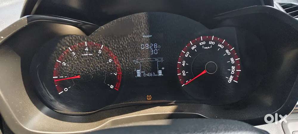 2023 Mahindra Xuv300 W4 Petrol | 1st Owner | Zero Accident | Company S