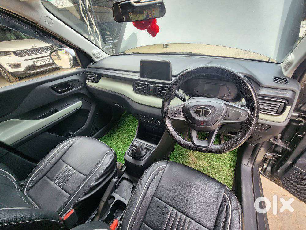 Tata Punch 1.2 Revotron Adventure Rhythm Pack Mt, 2025, Petrol