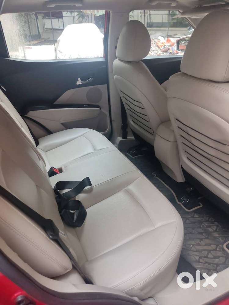 Sale Of Xuv3oo