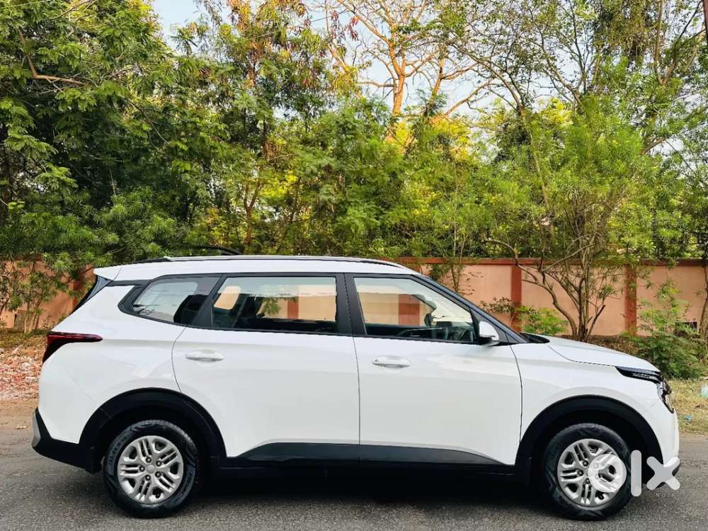 Kia Carens 1.4 Prestige 7 Str, 2023, Petrol