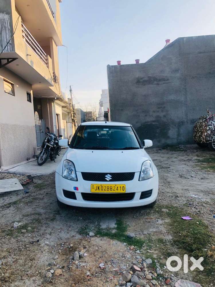 Maruti Suzuki Swift Dzire Tour 2013 Diesel Well Maintained