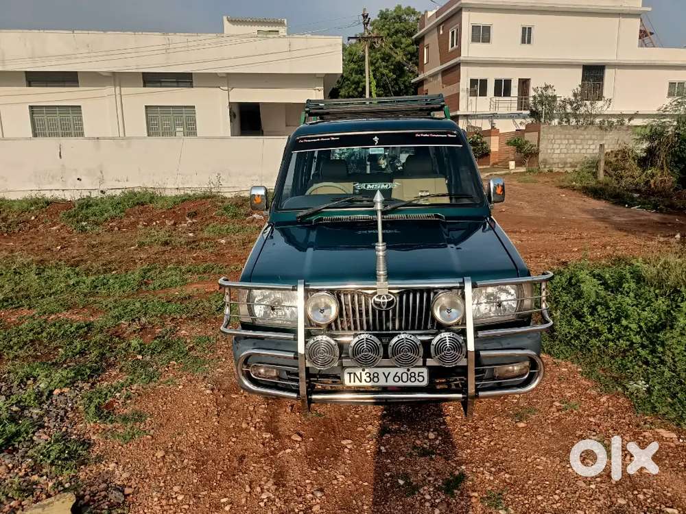 Toyota Qualis 2004 Diesel Well Maintained