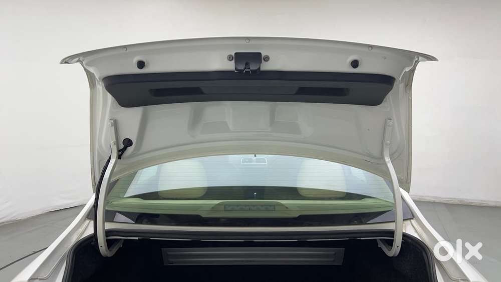 Volkswagen Vento Tsi, 2021, Petrol